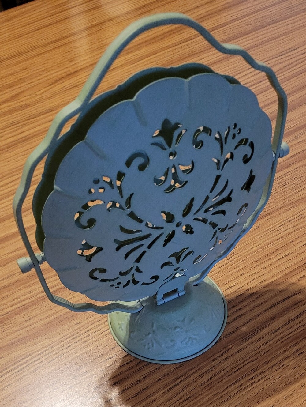 Vintage 3 Tiered Dessert Serving Tray Clam Shaped